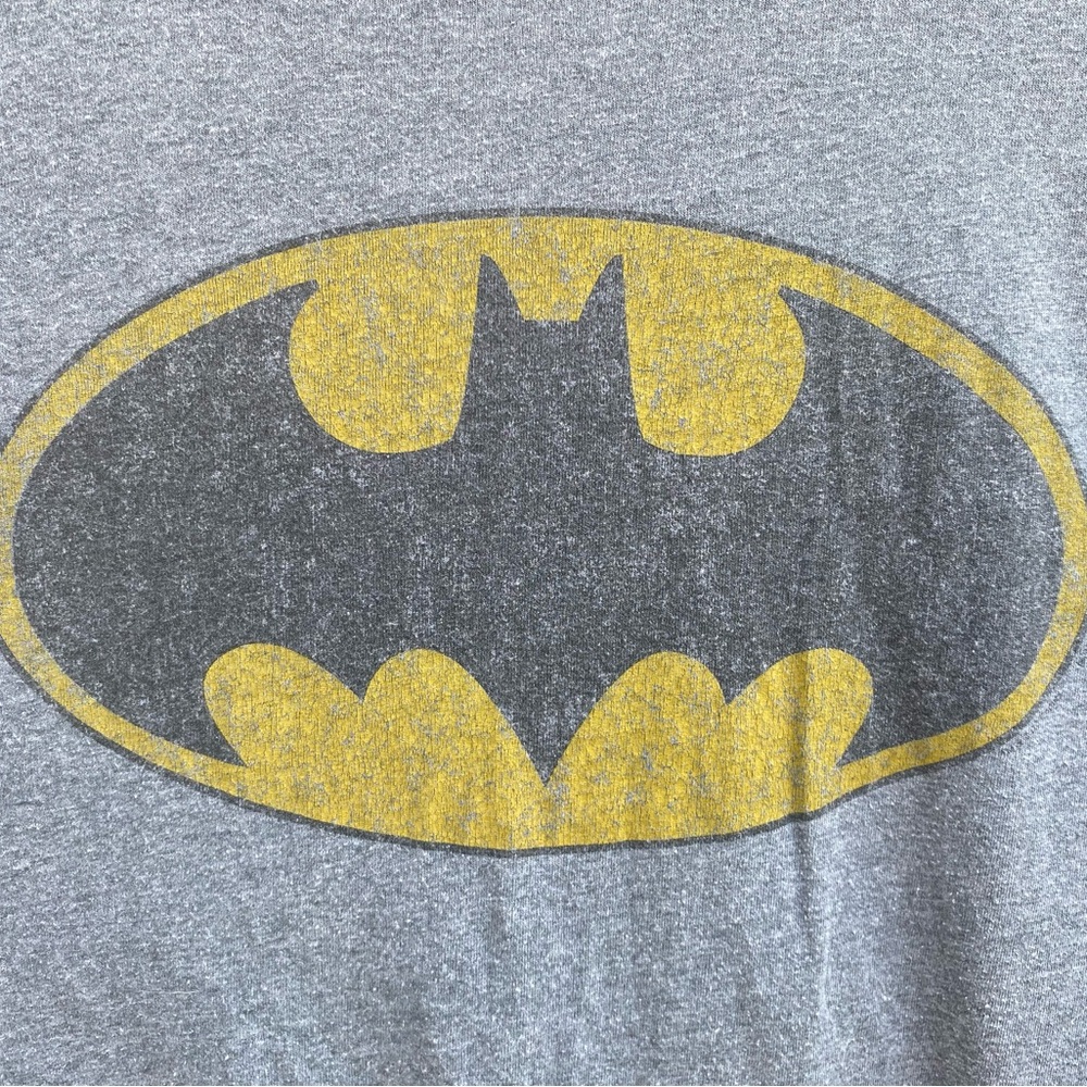 Old Navy Gray Batman Logo T-Shirt Crew Neck Tee - Picture 3 of 6